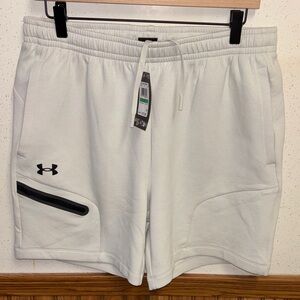 Under Armour - Men's NWT Unstoppable Fleece Shorts - size Large